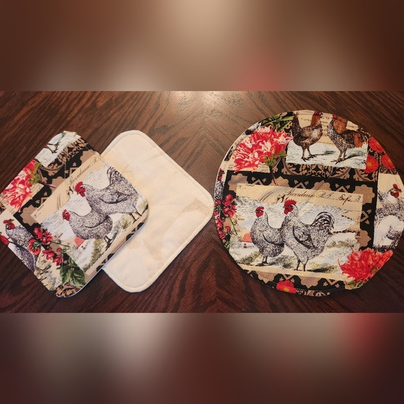 xxx Other - Handmade reversible Barn Themed Hotpad & 2 Potholders set.